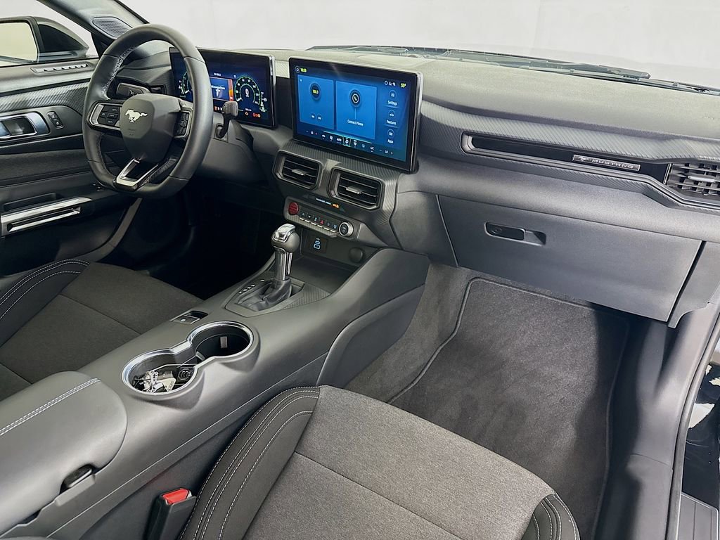 Used 2025 Ford Mustang EcoBoost image 26