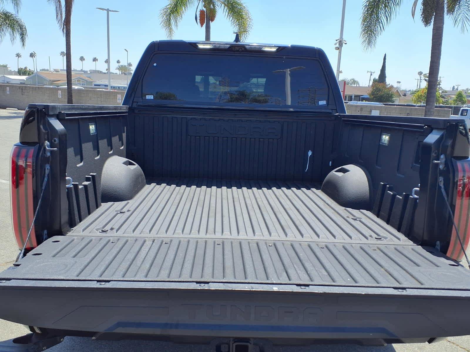 Used 2024 Toyota Tundra Platinum AWD/4WD image 7