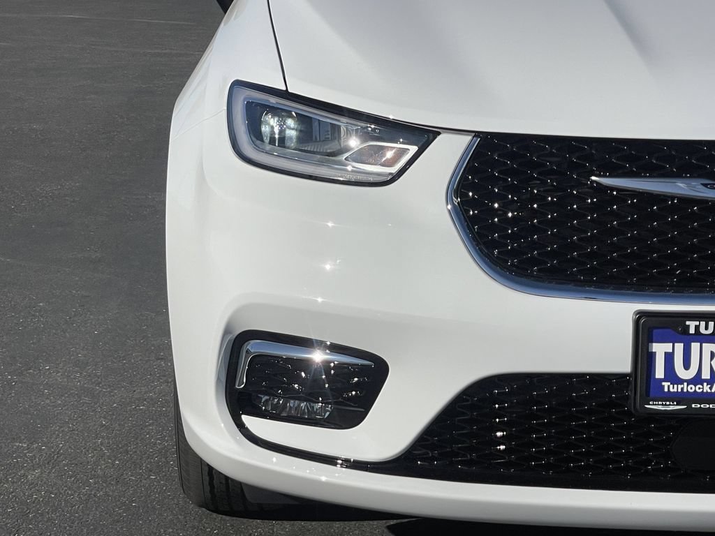 New 2026 Chrysler Pacifica Select FWD image 4