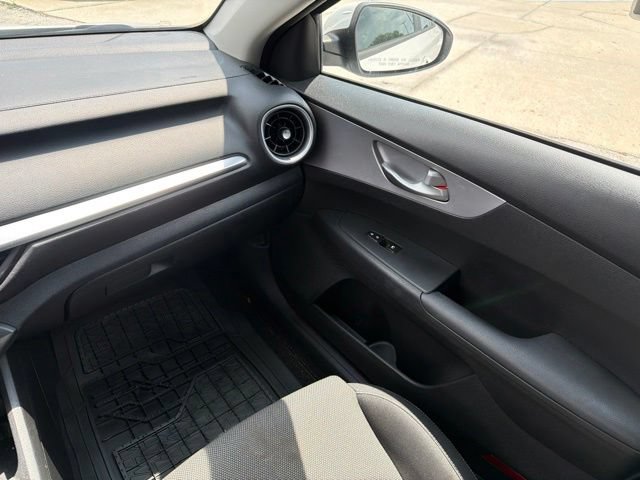 Used 2024 Kia Forte LX FWD image 15