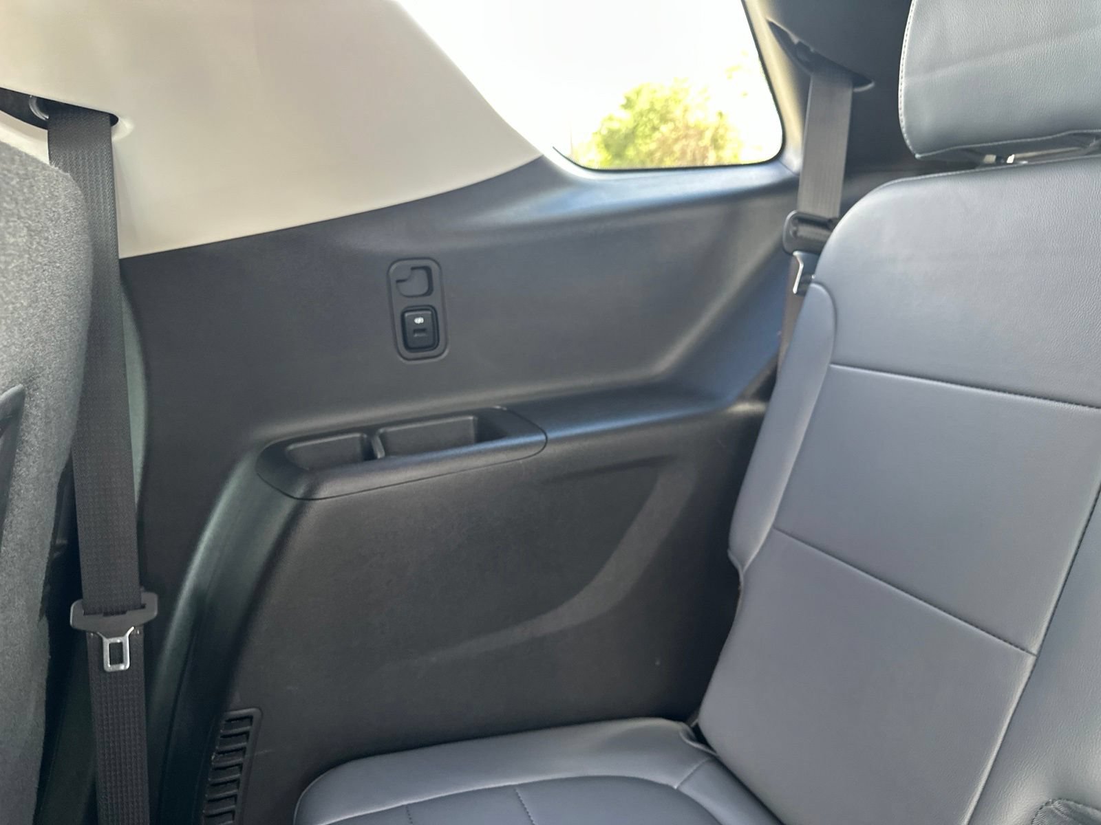 Used 2018 Chevrolet Traverse Premier AWD/4WD image 25