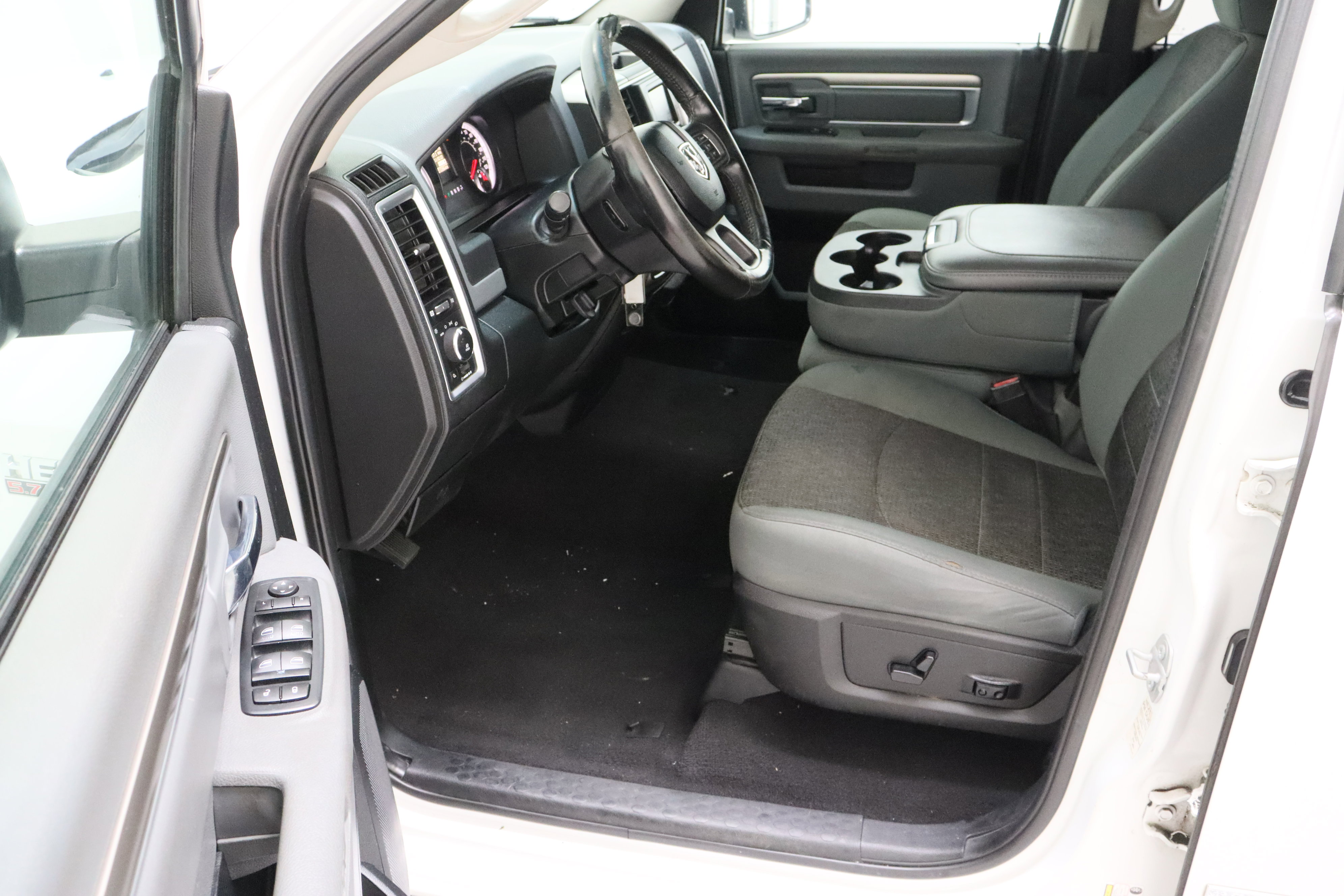 Used 2016 RAM 1500 Big Horn RWD image 14