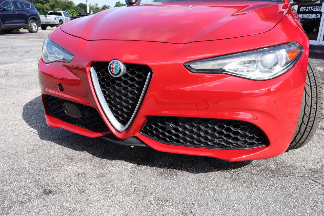 Used 2018 Alfa Romeo Giulia Ti Sport w/ Quick Order Package 22S Sport AWD/4WD image 28