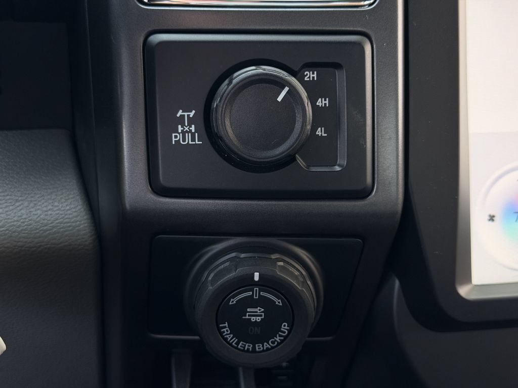 Used 2019 Ford F150 XLT w/ Equipment Group 302A Luxury AWD/4WD image 21