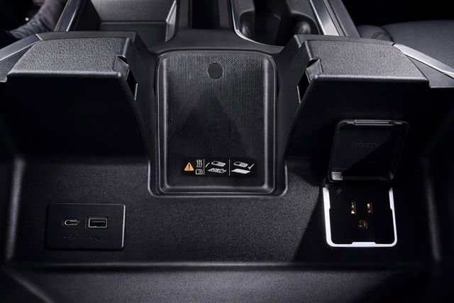 Used 2023 GMC Sierra 1500 SLT w/ SLT Premium Package image 30