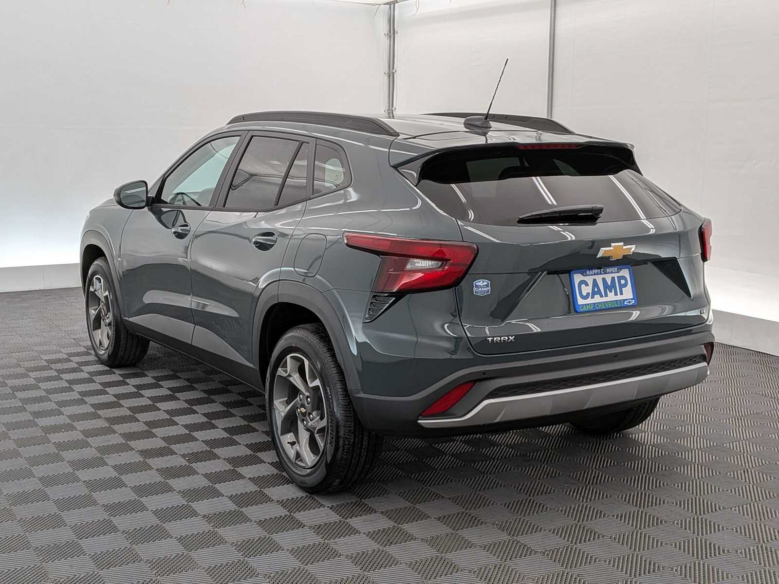New 2026 Chevrolet Trax LT w/ Driver Confidence Package FWD image 4
