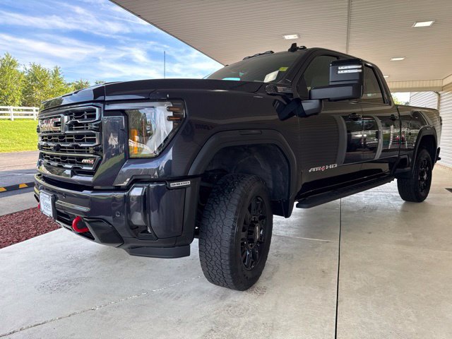 Used 2024 GMC Sierra 3500 AT4 w/ AT4 Premium Plus Package AWD/4WD image 9