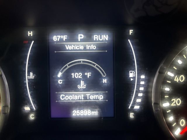 Used 2019 Jeep Renegade Latitude w/ Cold Weather Group image 16