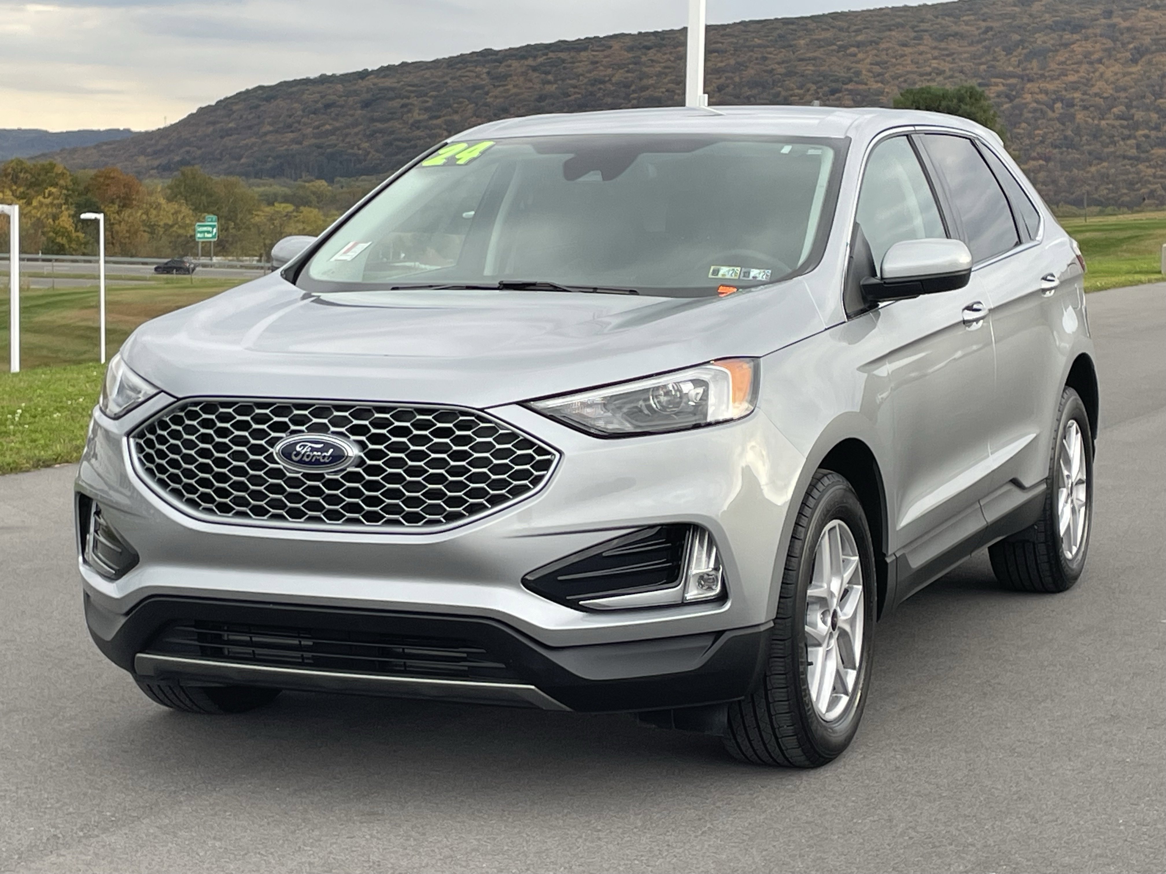 Used 2024 Ford Edge SEL w/ Convenience Package image 23