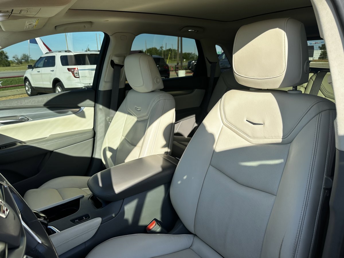Used 2018 Cadillac XT5 Premium Luxury image 22