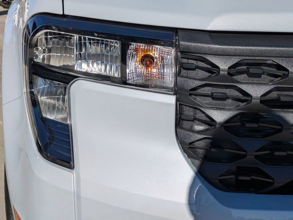 New 2025 Ford Maverick XLT w/ XLT Luxury Package image 9