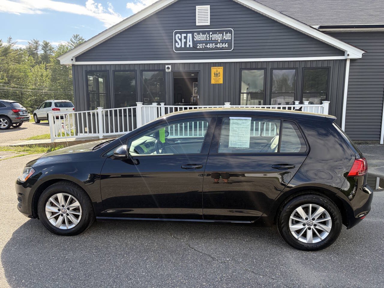 Used 2015 Volkswagen Golf S FWD image 3