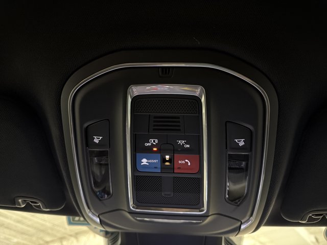 Used 2026 Jeep Cherokee Laredo AWD/4WD image 33