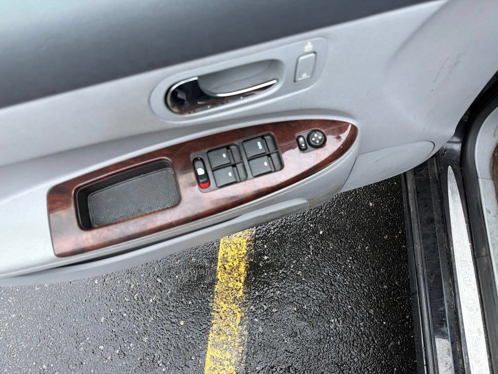 Used 2007 Buick LaCrosse CXL w/ Driver Confidence Package FWD image 8