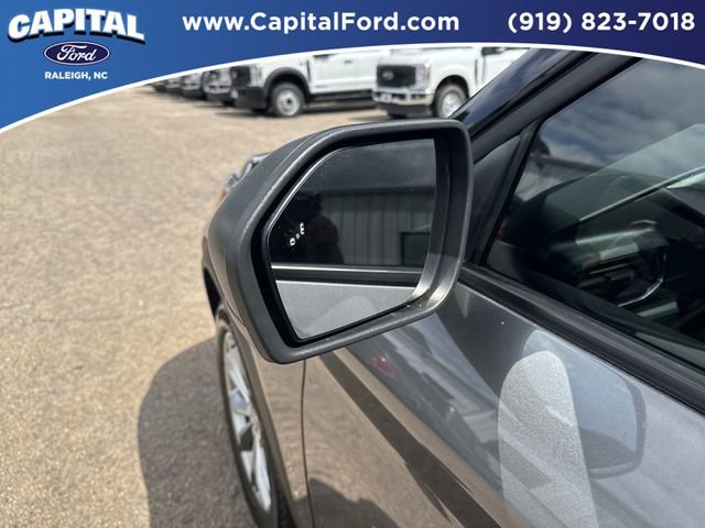 Used 2023 Ford Explorer XLT w/ Equipment Group 202A image 12