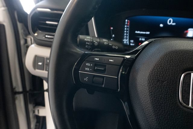 Used 2025 Honda Pilot Elite image 17