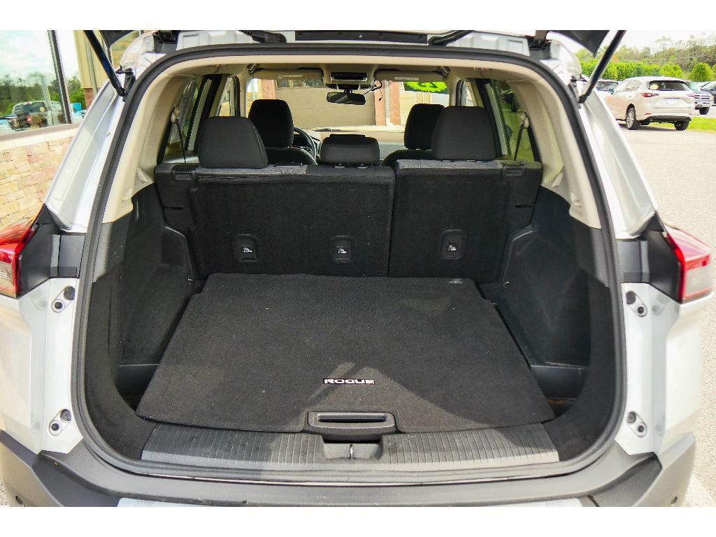 Used 2023 Nissan Rogue SV AWD/4WD image 26