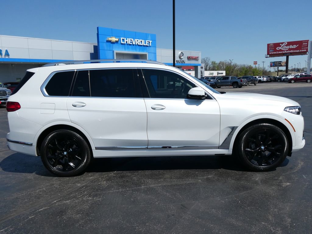 Used 2022 BMW X7 xDrive40i w/ Premium Package image 4