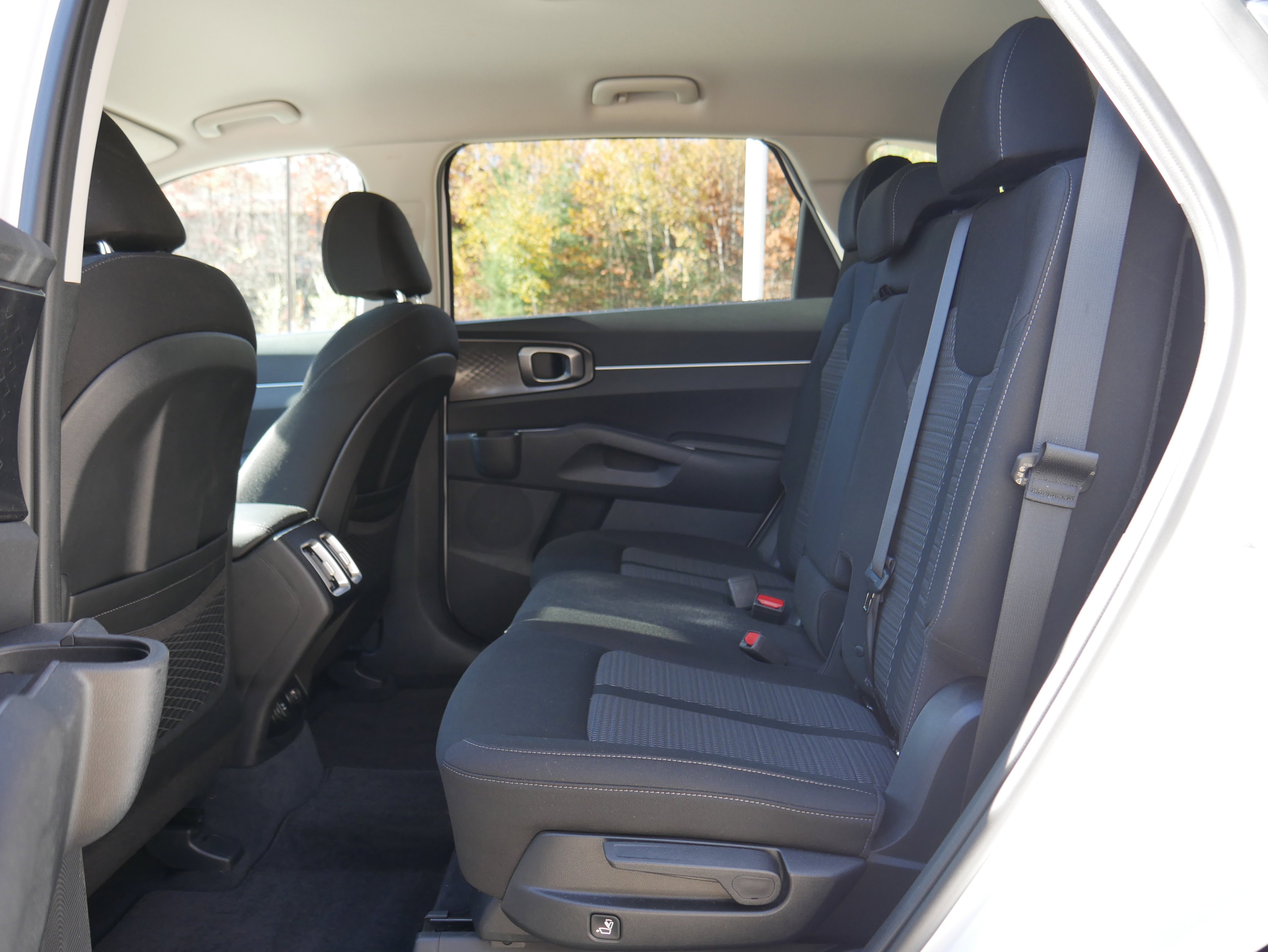 Used 2023 Kia Sorento LX image 15