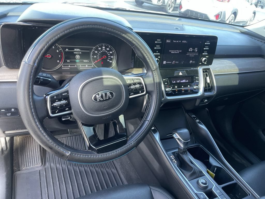Used 2021 Kia Sorento EX w/ Panoramic Sunroof Package FWD image 10
