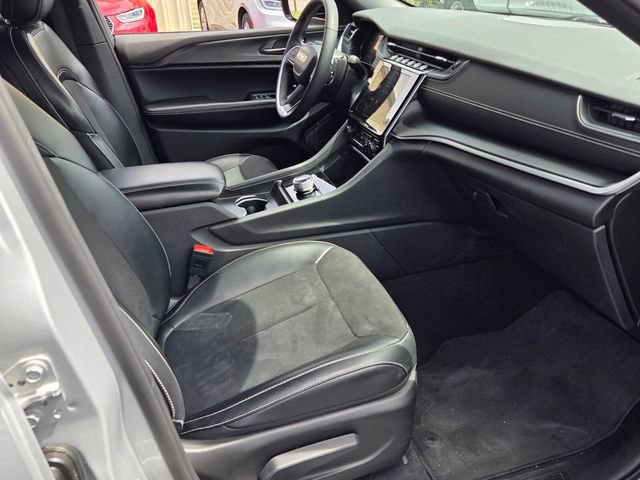 Certified 2024 Jeep Grand Cherokee Altitude image 13