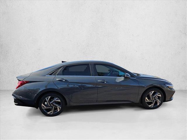 New 2026 Hyundai Elantra Limited image 5