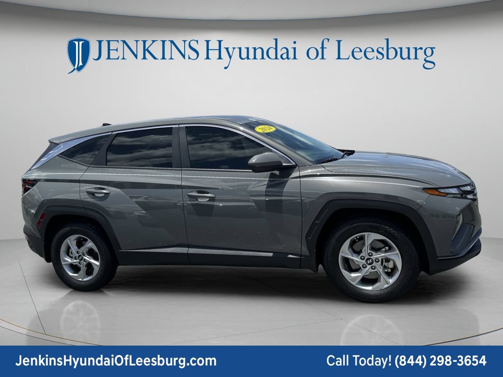 Certified 2024 Hyundai Tucson SE FWD image 2