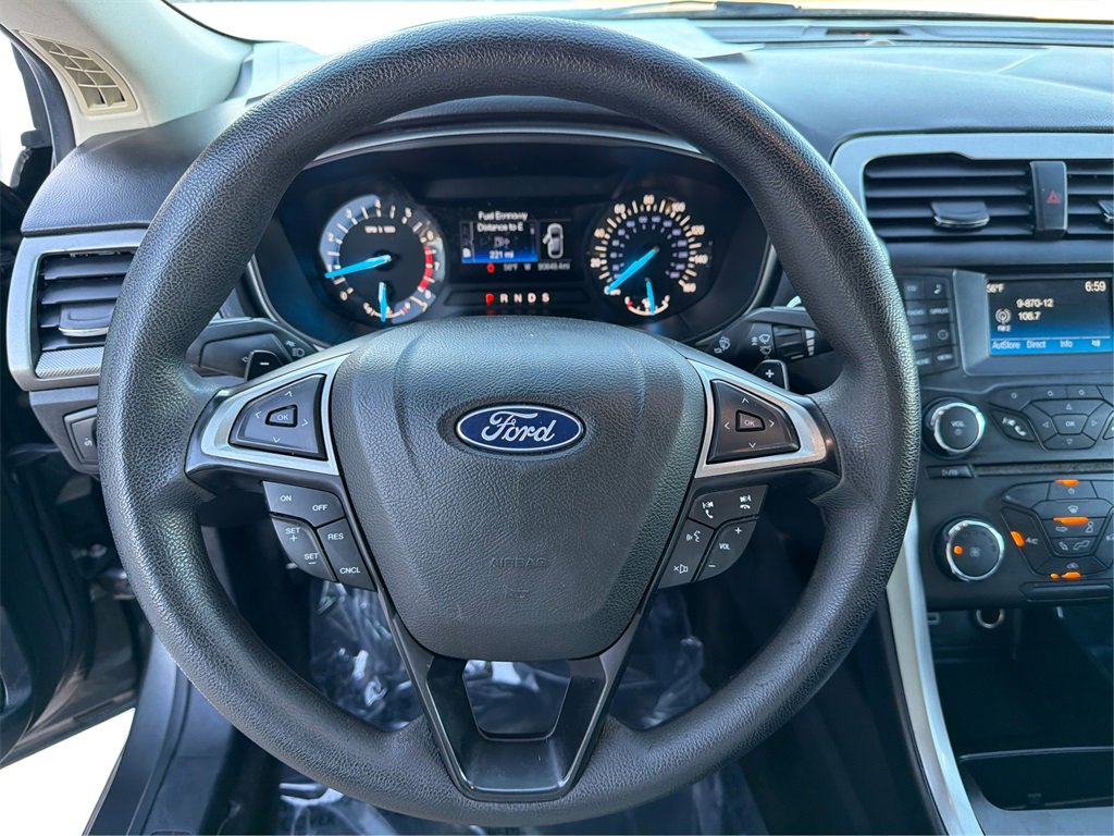 Used 2018 Ford Fusion SE image 17