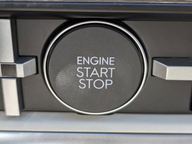 Used 2025 Hyundai Santa Fe Calligraphy image 31