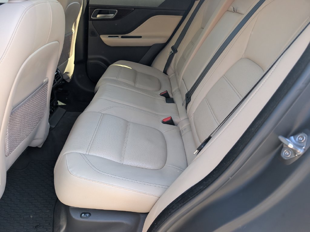 Used 2017 Jaguar F-PACE Prestige AWD/4WD image 8