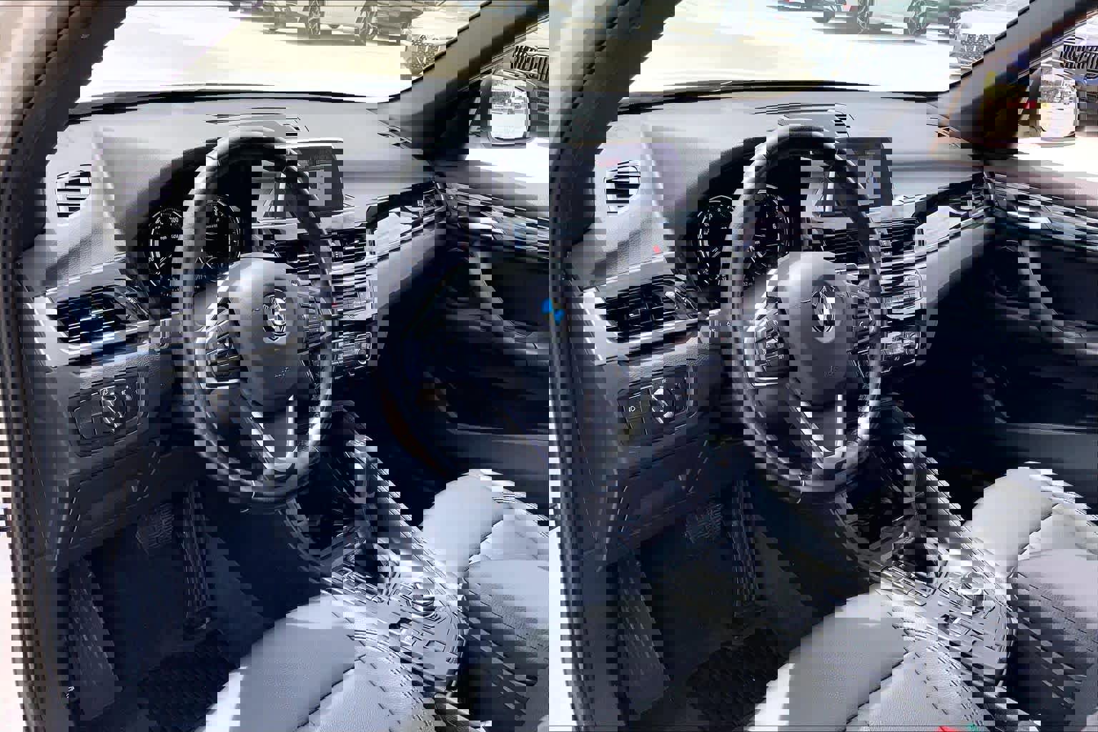 Used 2018 BMW X1 sDrive28i image 17