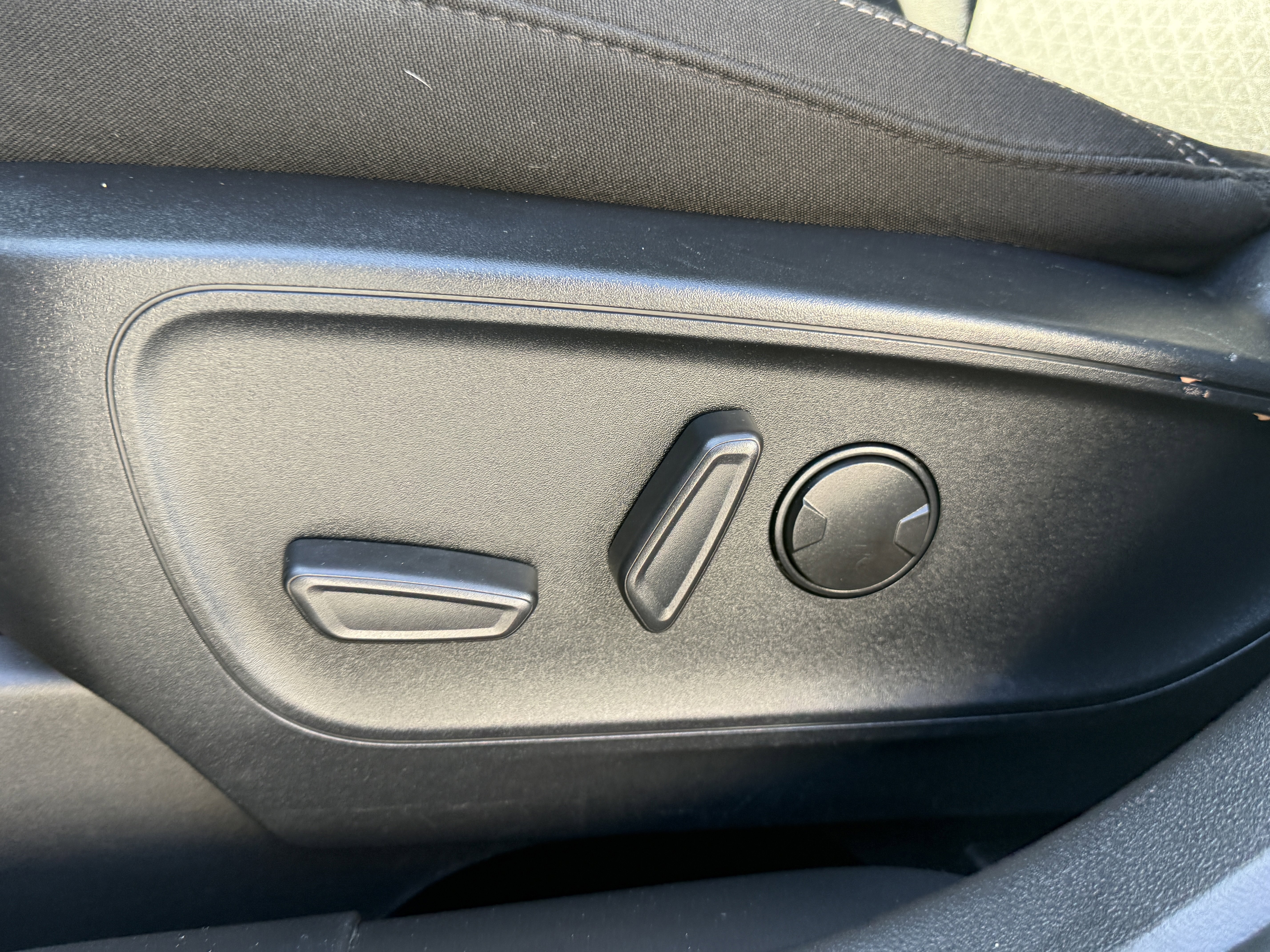 Used 2024 Ford Escape Active image 17