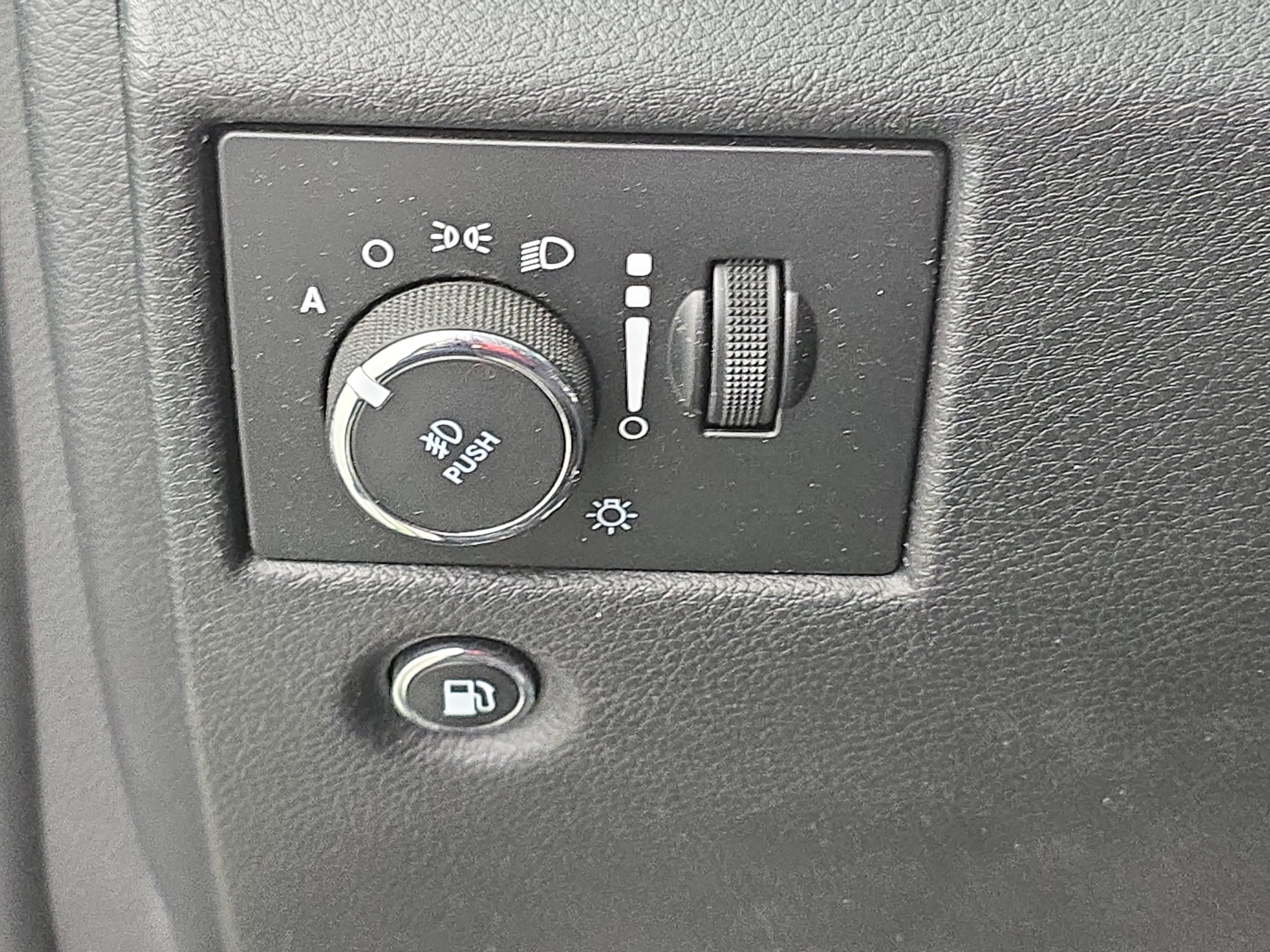 Used 2020 Jeep Grand Cherokee Trailhawk w/ Premium Lighting Group AWD/4WD image 26