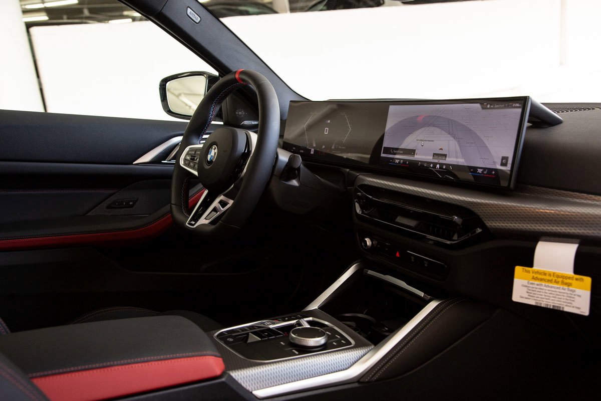 Used 2025 BMW M440i Coupe w/ Premium Package image 26