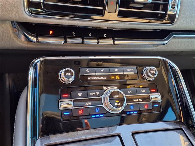 Used 2020 Lincoln Navigator Reserve w/ Luxury Package image 22