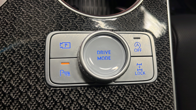 Used 2025 Genesis GV80 3.5T e-SC AWD/4WD image 34