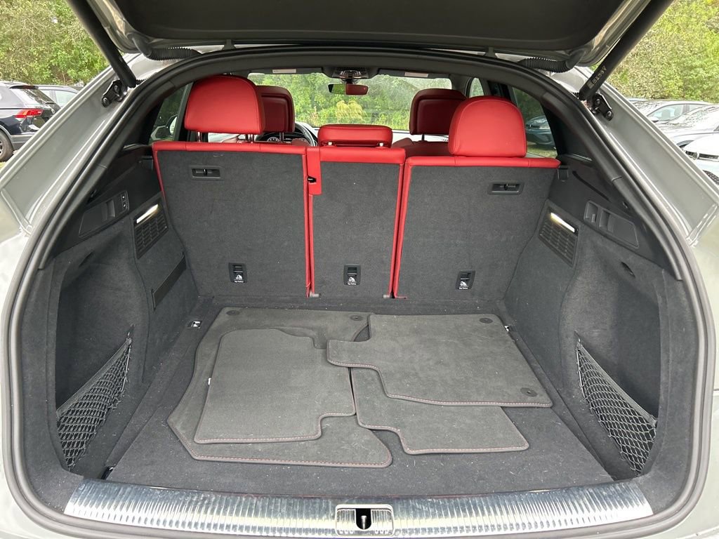 Used 2022 Audi SQ5 Premium Plus w/ Premium Plus Package image 54