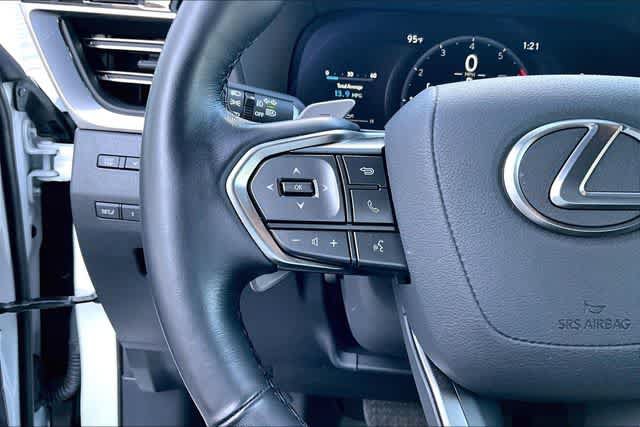 Used 2024 Lexus GX 550 w/ Cold Area Package AWD/4WD image 12