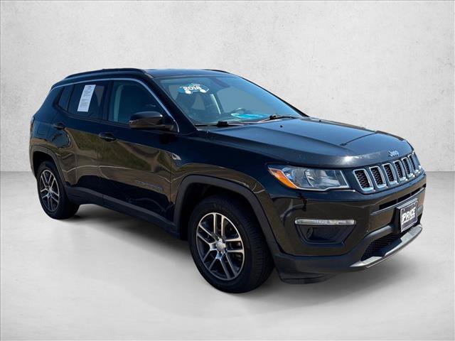 Used 2018 Jeep Compass Latitude w/ Popular Equipment Group FWD image 3