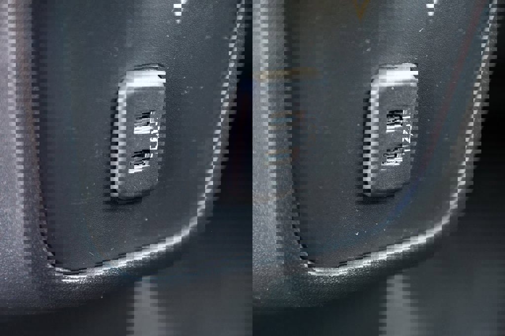 Used 2024 Chevrolet Equinox LS image 16