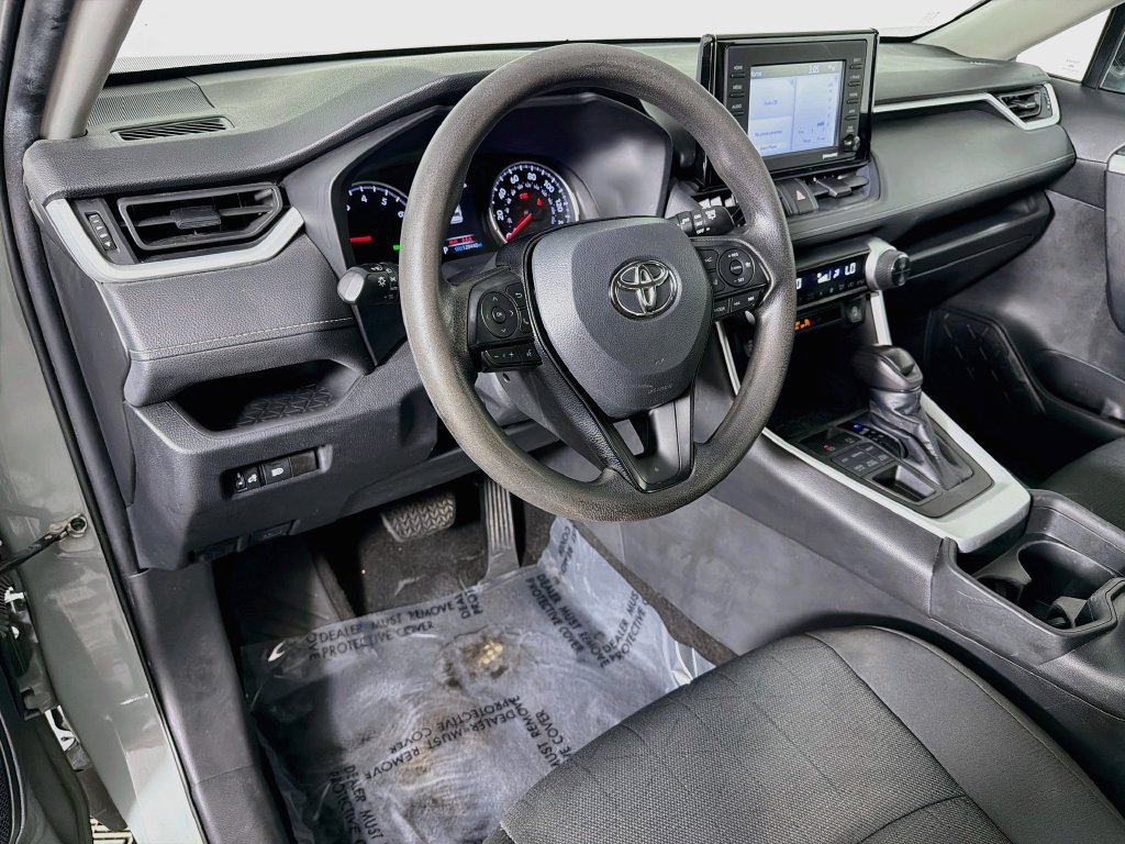 Used 2021 Toyota RAV4 XLE AWD/4WD image 9