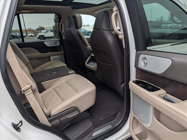 Used 2022 Lincoln Navigator Reserve image 18