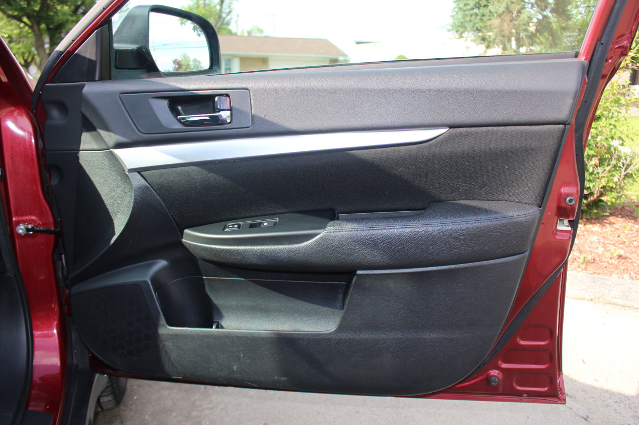 Used 2014 Subaru Outback 2.5i w/ Alloy Wheel Package image 31