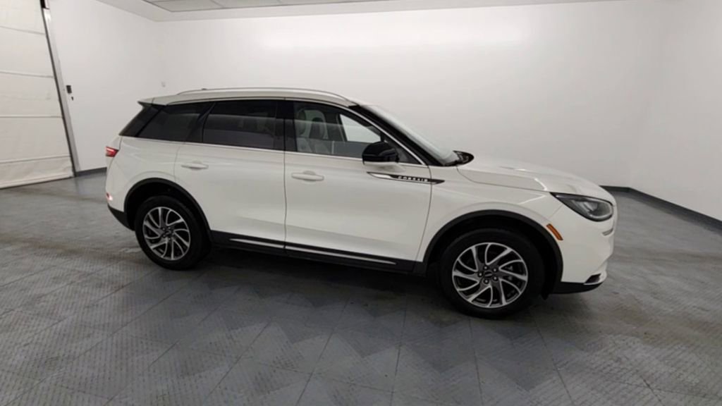 Used 2021 Lincoln Corsair AWD w/ Equipment Group 101A image 9