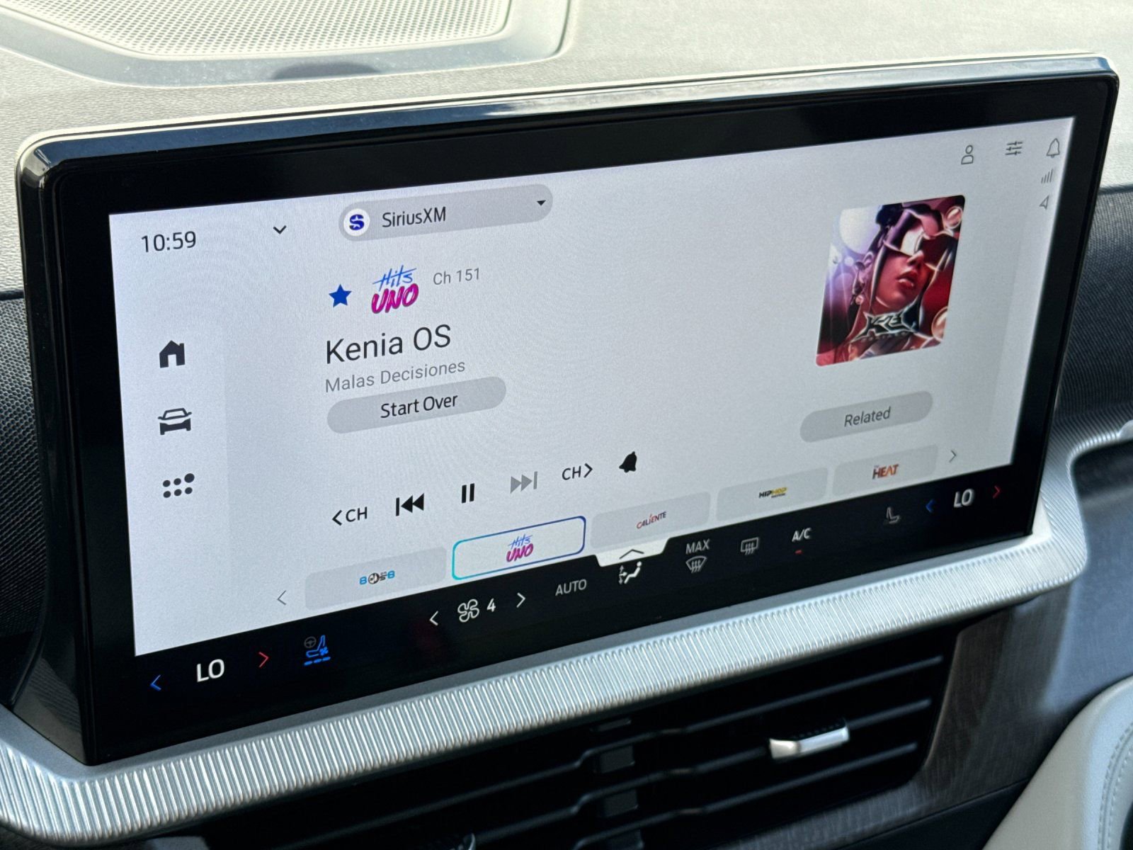 Used 2025 Ford Explorer Platinum w/ Ultimate Package RWD image 24