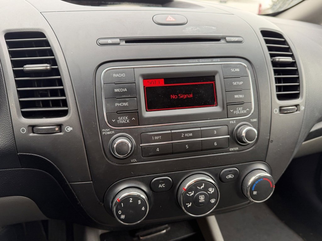 Used 2015 Kia Forte LX image 7