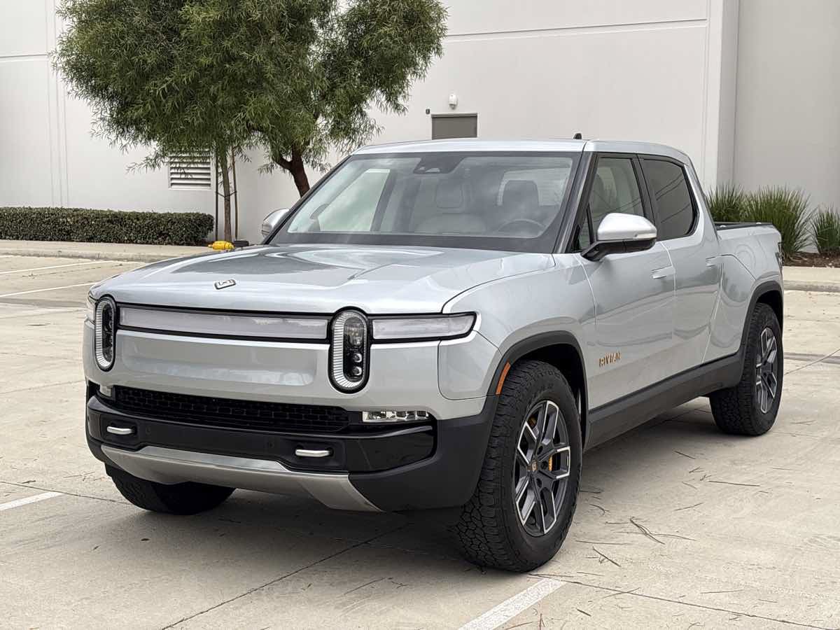 Used 2023 Rivian R1T Launch Edition AWD/4WD image 7