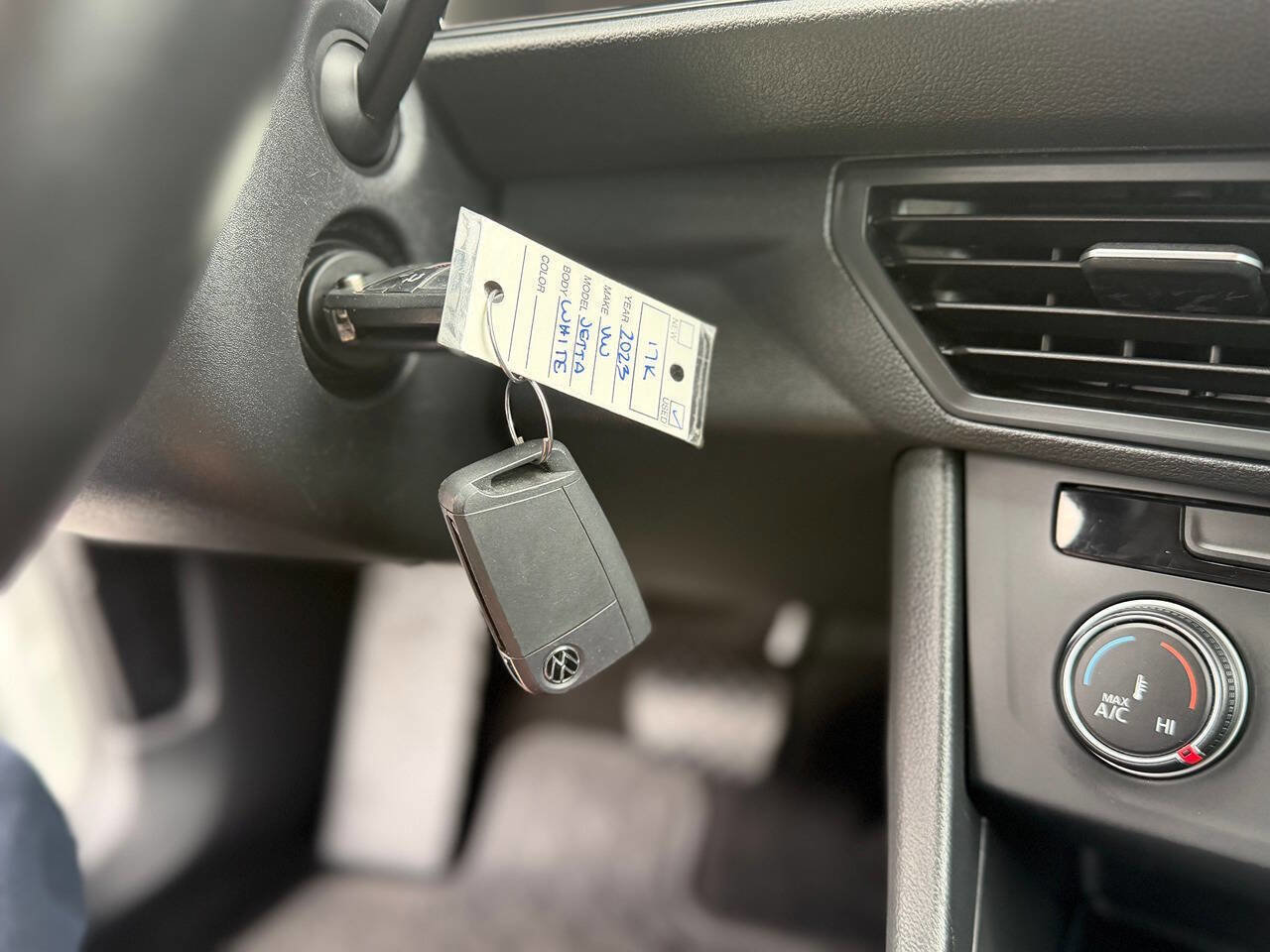 Used 2023 Volkswagen Jetta S image 60