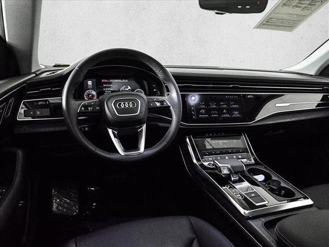 Used 2023 Audi Q8 Premium image 19