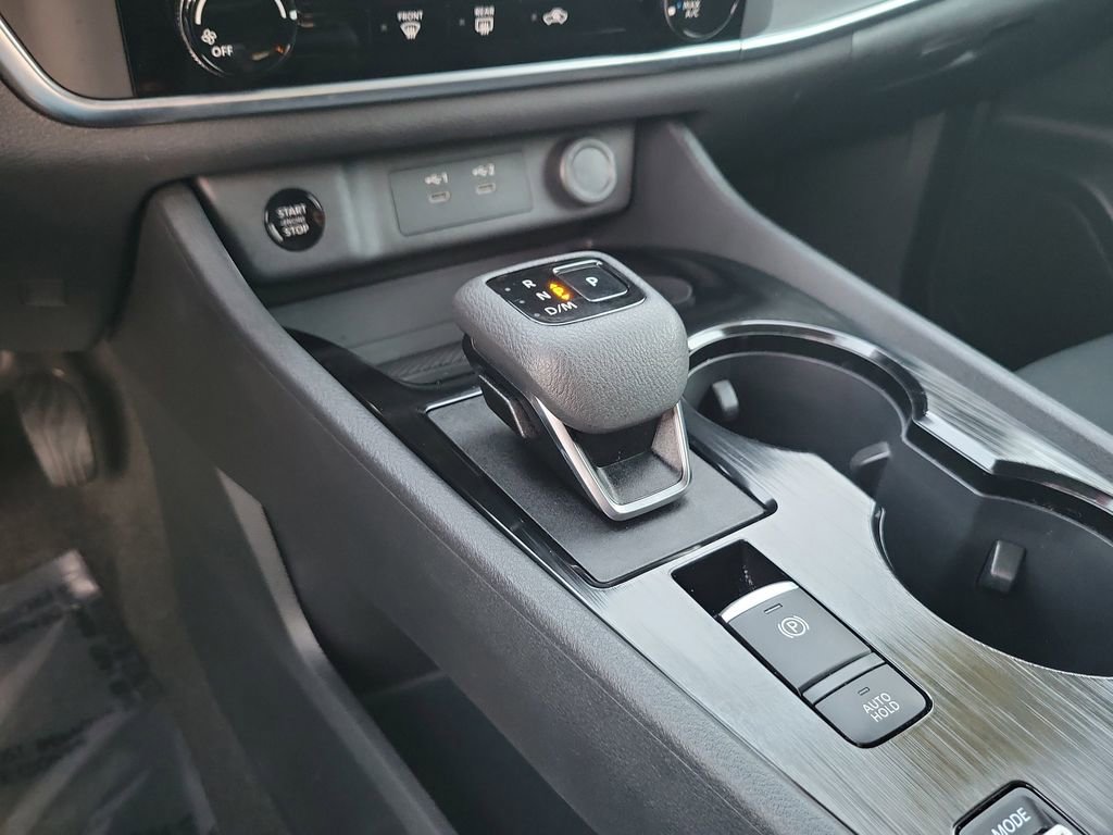 Certified 2025 Nissan Rogue S image 21